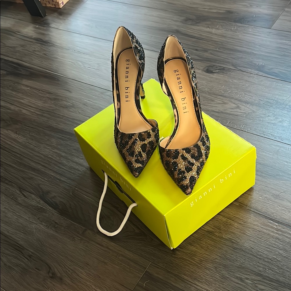 Gianni Bini Leopard Print Heels